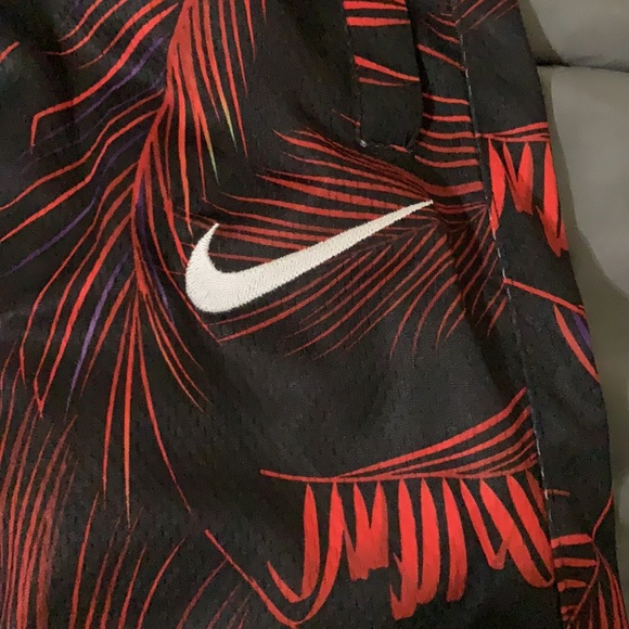 Nike shorts. - Picture 2 of 6